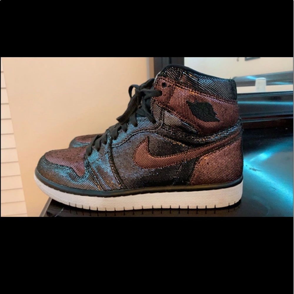 Jordan 1 Retro High Fearless Metallic Rose Gold